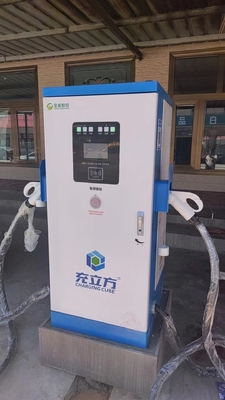 Un buon prezzo. 300-750V 80KW EV caricabatterie pila di tre fasi con doppia pistola uso commerciale in linea