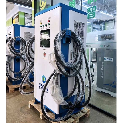 Un buon prezzo. Stazione di ricarica integrata per veicoli elettrici da 160 kW con quattro pistole di ricarica rapida in linea