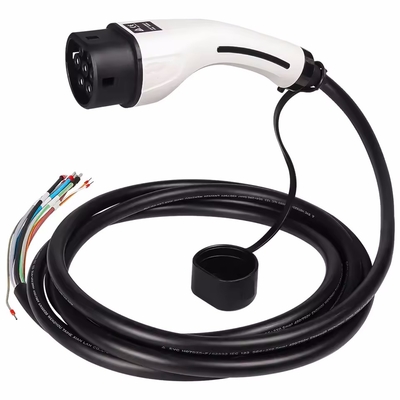 Un buon prezzo. OEM 32A plug di ricarica EV 7.3kw Ev tipo 2 plug di ricarica con cavo 5m in linea