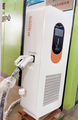 Un buon prezzo. Stazione di ricarica per veicoli elettrici a singolo cannone in linea