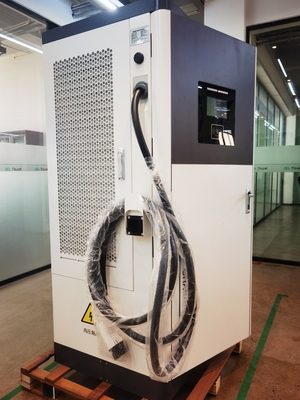 Alcune parti della nostra stazione di ricarica per veicoli elettrici Laboratorio di ricarica moderna per veicoli elettrici a corrente continua a doppia potenza di 120 kW stazione di ricarica rapida per veicoli elettrici commerciali CCS2 GBT